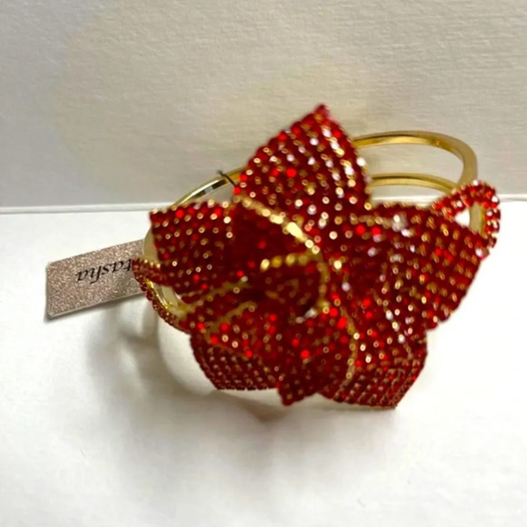 NWT Red Crystal Flower Bracelet by Natasha - Picture 1 of 9